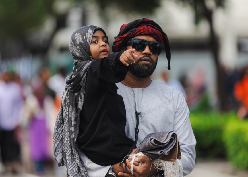 27 މެއި 2026: އަޟްހާ އީދު ނަމާދަށް ހުޅުމާލޭގެ ބޮޑު ޖަމާއަތަށް މީހުން ދަނީ -- ސަން ފޮޓޯ: އާއިޝް އަޝްރަފް
