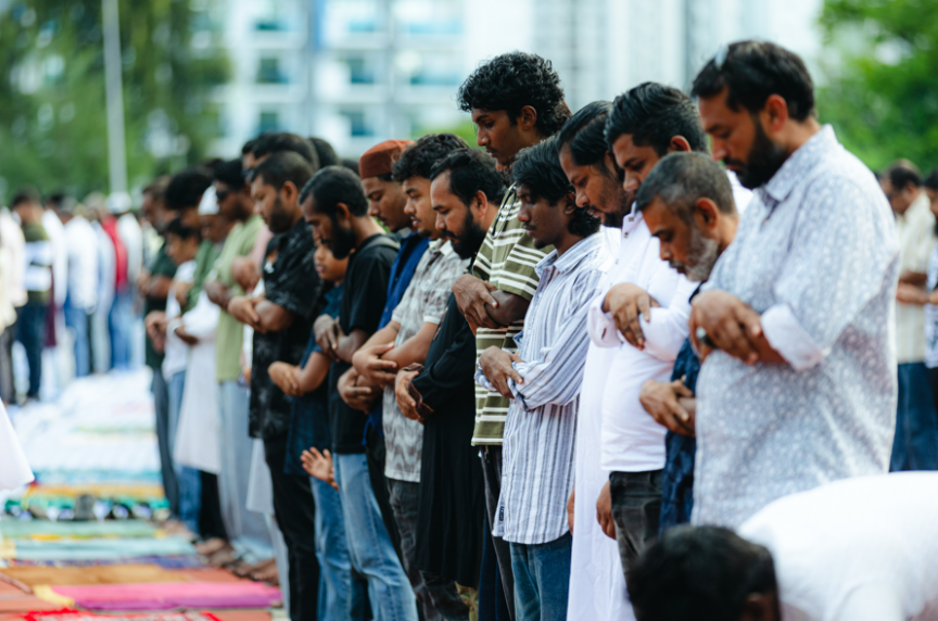 27 މެއި 2026: އަޟްހާ އީދު ނަމާދު ހުޅުމާލޭ ފޭސް އެކެއްގައި ބޮޑު ޖަމާއަތުގައި ކުރަނީ -- ސަން ފޮޓޯ: އާއިޝް އަޝްރަފް