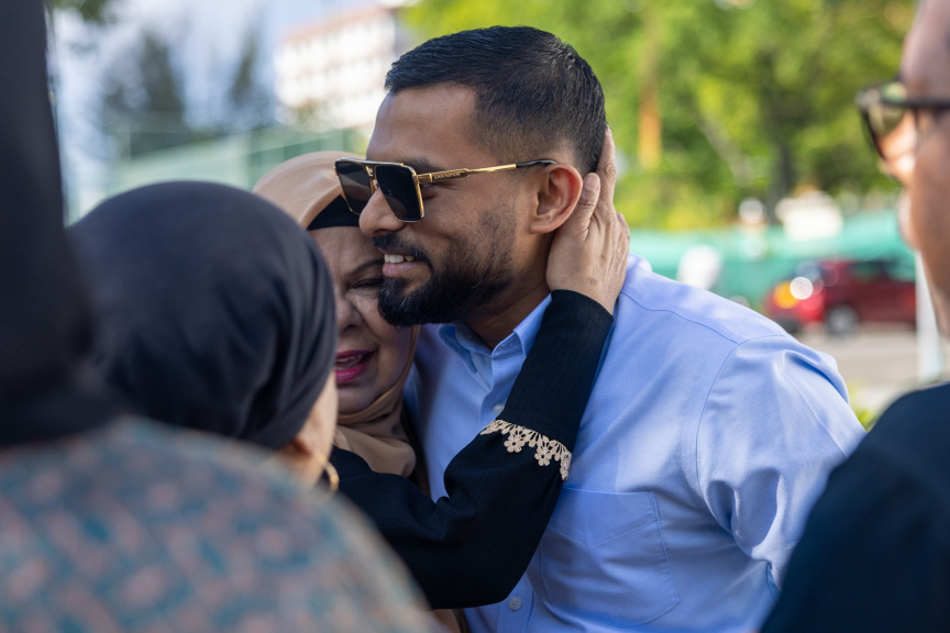 ހުކުމްކުރުމުގެ އަޑުއެހުމުގެ ކުރިން ޝައްމާން: އޭނާ ވަނީ ސަރުކާރަށް ބޮޑެތި ތުހުމަތުތަކެއް ކުރައްވާފައި -- ސަން ފޮޓޯ/ މުހައްމަދު ޝާތިއު އަބްދުﷲ