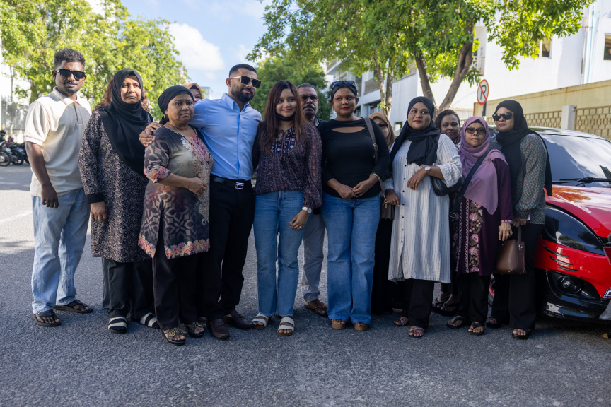 ހުކުމްކުރުމުގެ އަޑުއެހުމުގެ ކުރިން ޝައްމާން: އޭނާ ވަނީ ސަރުކާރަށް ބޮޑެތި ތުހުމަތުތަކެއް ކުރައްވާފައި -- ސަން ފޮޓޯ/ މުހައްމަދު ޝާތިއު އަބްދުﷲ